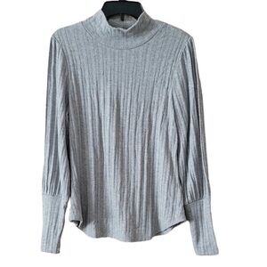 Chenault size M grey ribbed long lantern sleeve turtleneck pullover knit sweater